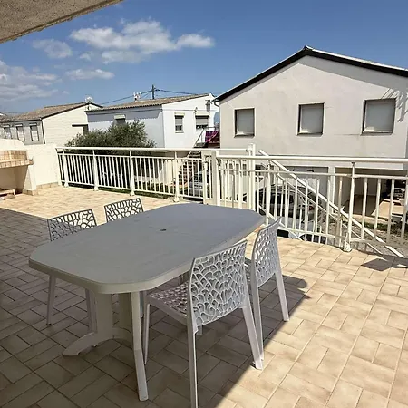 - - Vue - 4 * גרואיסאן