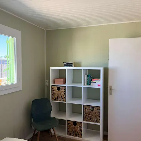 - - Vue - 4 בקתה